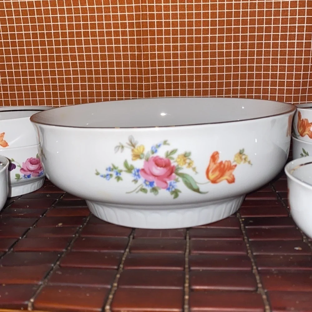Vintage 1777 Henneberg Porzellan German Multicolored Flowers Salad Fruit Bowl(7)